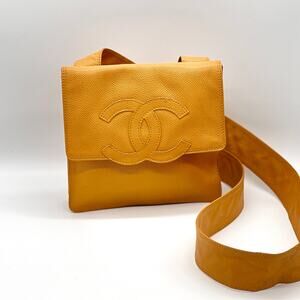 VINTAGE CHANEL Timeless CC Messanger Crossbody Bag Gusset Flap Grained Calfskin